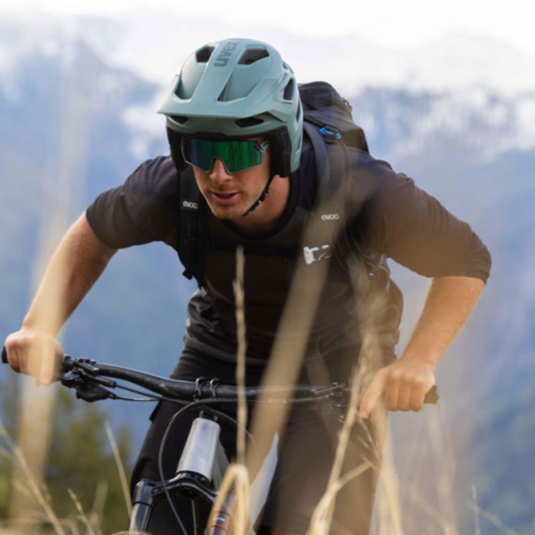 uvex Revolt MIPS – Integralhelm