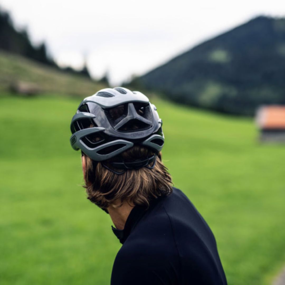 Abus AirBreaker – Rennradhelm