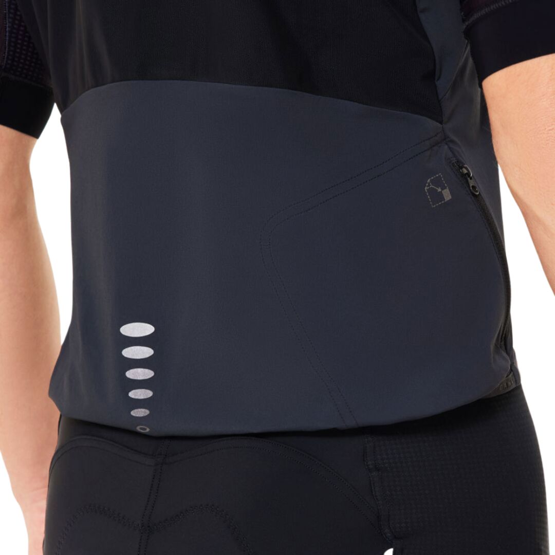 Oakley Endurance 2.0 – Windweste